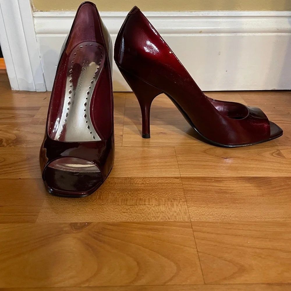BCBGeneration cherry red open toe heel - Picture 1 of 6